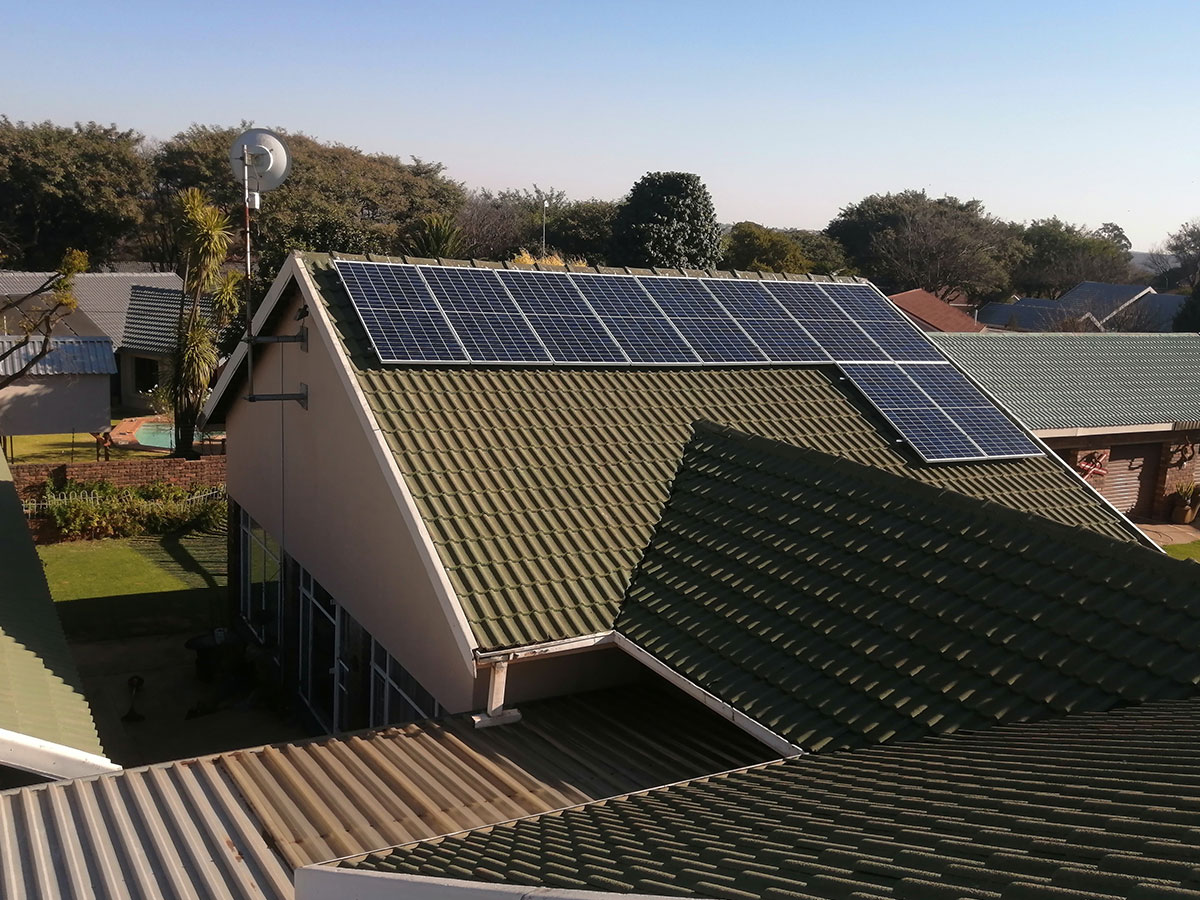 5kw solar panels system on house roof