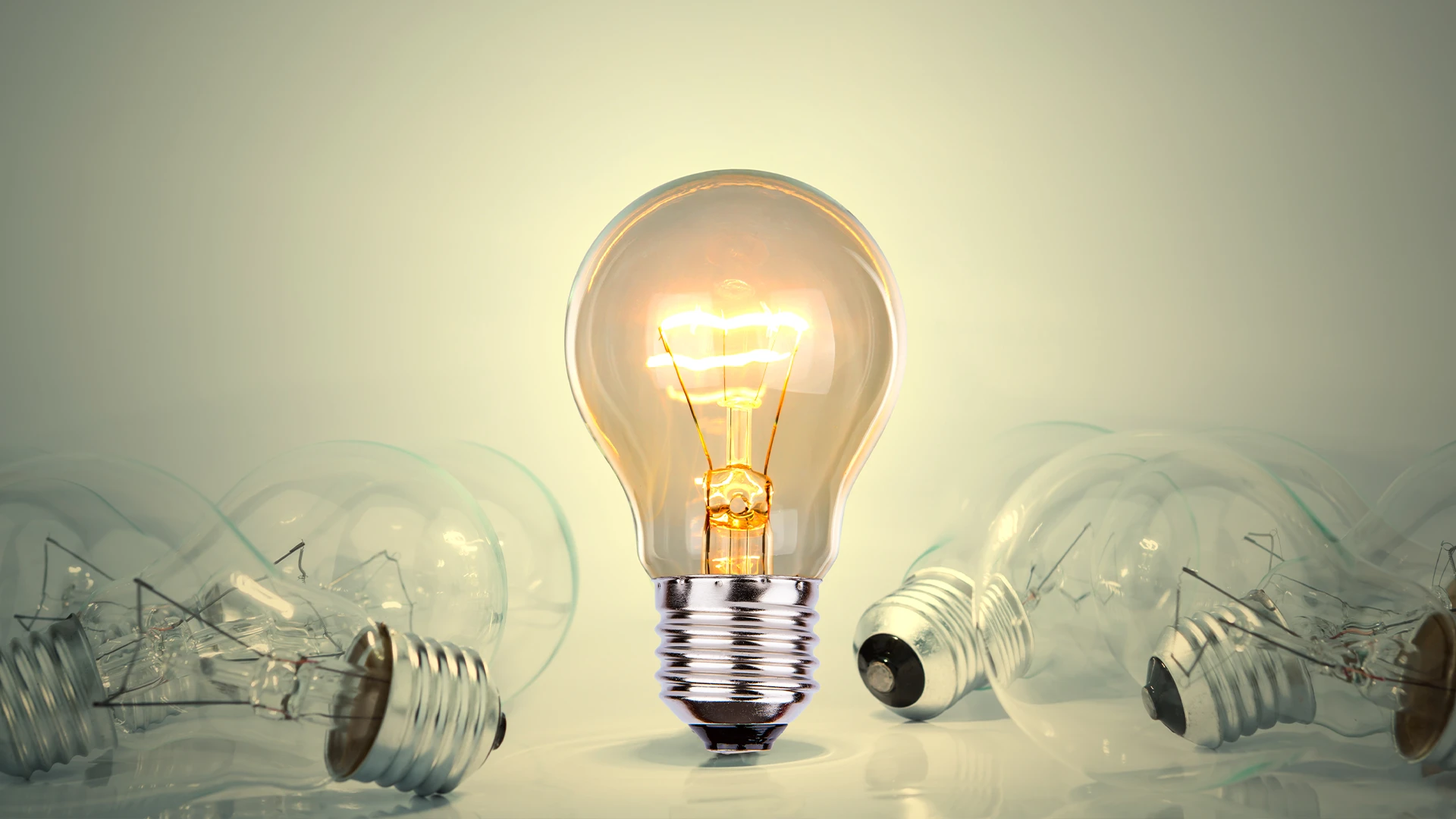 back up light bulb on greentech